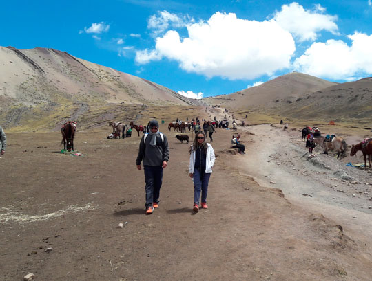 Ruta hacia Winicunca Montaña de Colores